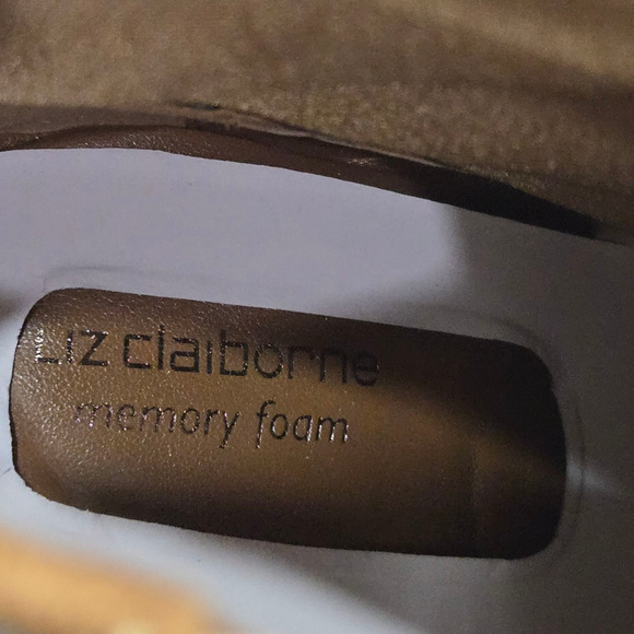 Liz Claiborne LC Karder Tan Faux Suede Block Heel Ankle Booties Size 8.5 NIB - Picture 8 of 13